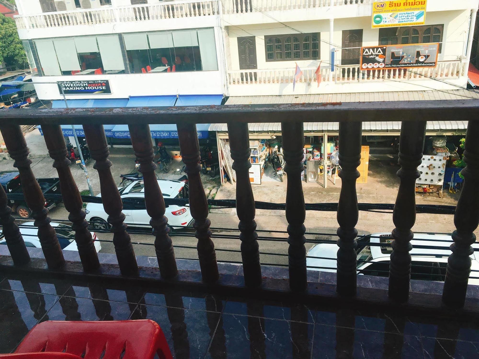 Bayern Guesthouse Ban Nongdouang Bagian luar foto